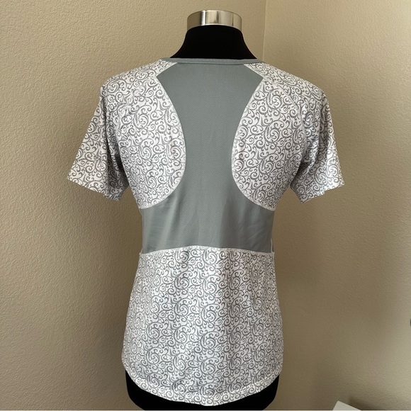 REI Top Gray White Pullover Short Sleeve Stretch Tee Shirt Mesh - Picture 5 of 11